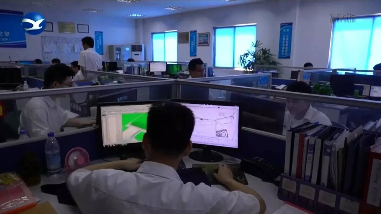 鄭敏 從計(jì)算機(jī)培訓(xùn)到中國(guó)檢具行業(yè)的開(kāi)拓領(lǐng)航者